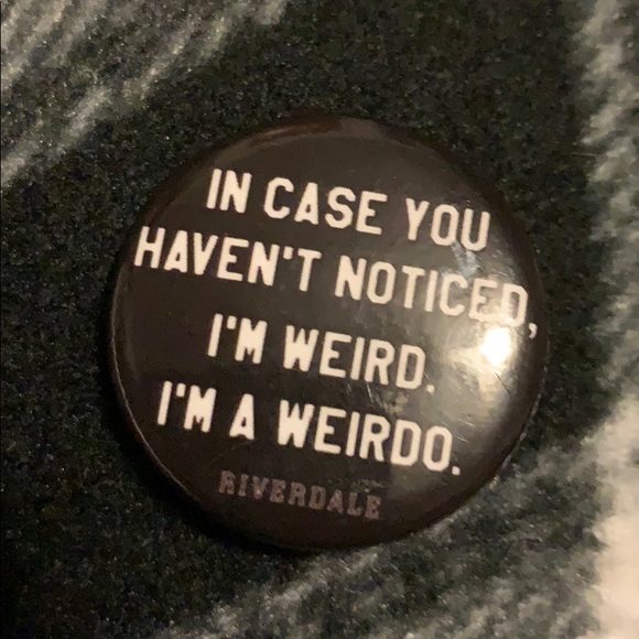 7pc Riverdale hot topic pin bundle - Picture 4 of 8